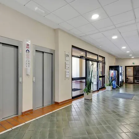 アパート Excellent Castle Harbour ロスクリスティアーノス