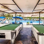 Excellent Castle Harbour Apartament *
