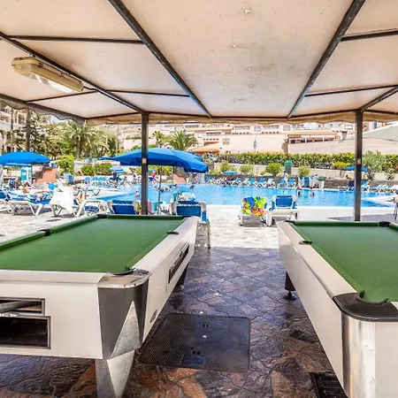 Excellent Castle Harbour Apartament *